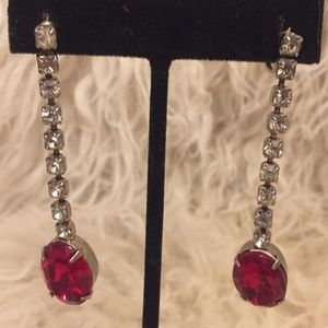 Vintage dangling Rhinestone earrings 1940s.